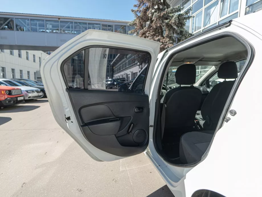 Renault Logan 2018