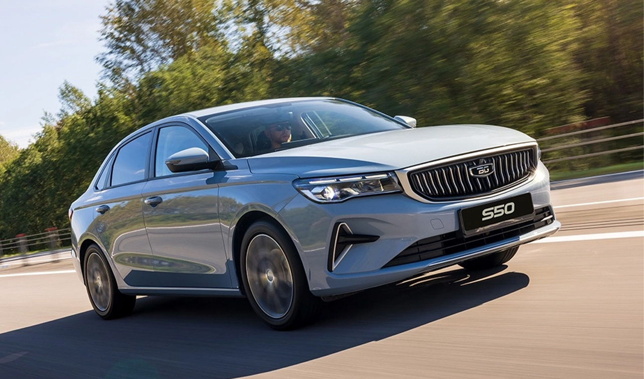 Belgee S50 появился в России. Он оказался дешевле оригинального Geely Emgrand