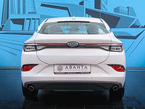 JAC J7 Люкс 1.5 CVT