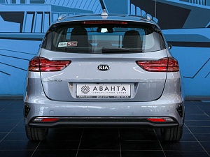 Kia Ceed SW Luxe 1.6 AT