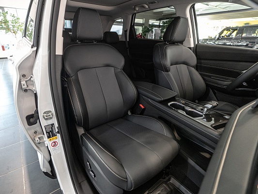 Changan CS75 Pro Tech 1.5 AMT 7 seats White 2343