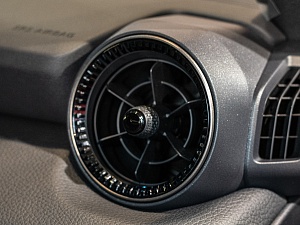 Toyota Land Cruiser Prado VX-L 2.4 AT