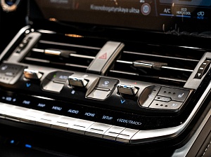 Toyota Land Cruiser 300 ZX (7 мест) 3.4 AT