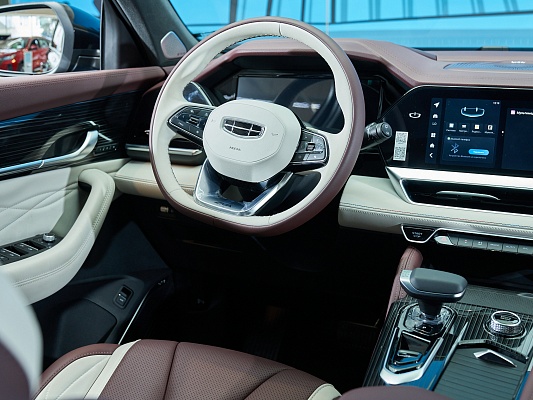 Monjaro Flagship 2.0 AT Black 1